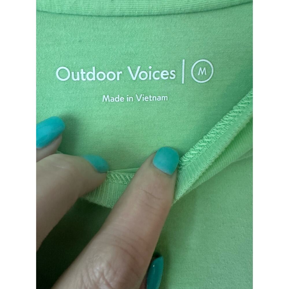 Outdoor Voice Bright Green Cropped Tee with Butterfly Size Medium - Picture 4 of 5